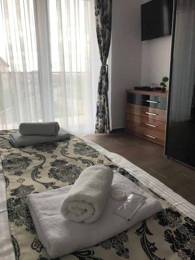 Villa Residence Sînmartin Exteriér fotografie